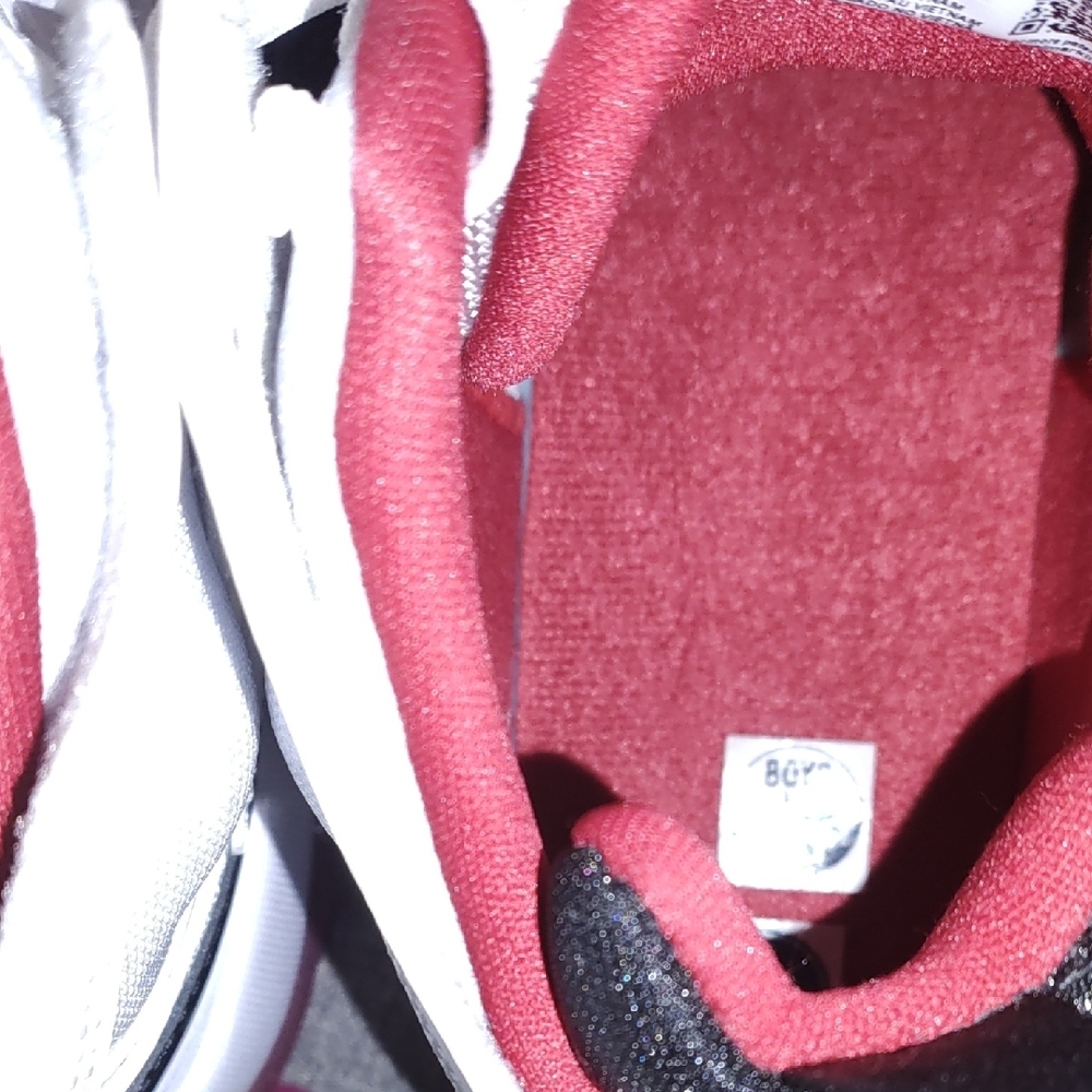 Nike Air Jordan Jumpman White and Red Sneakers - Picture 7 of 8